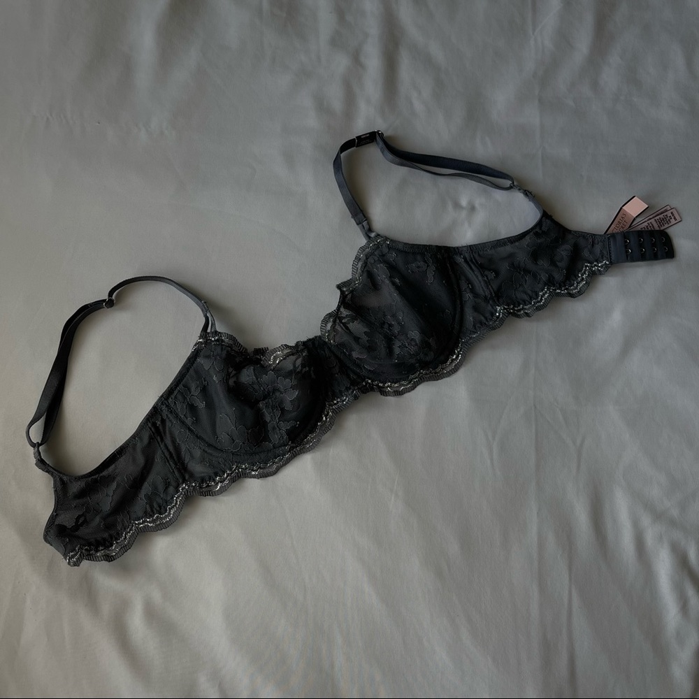 Victoria Secret Grey Lace bra